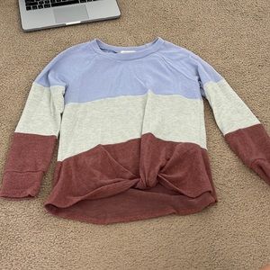 Super soft knotted top 🧺